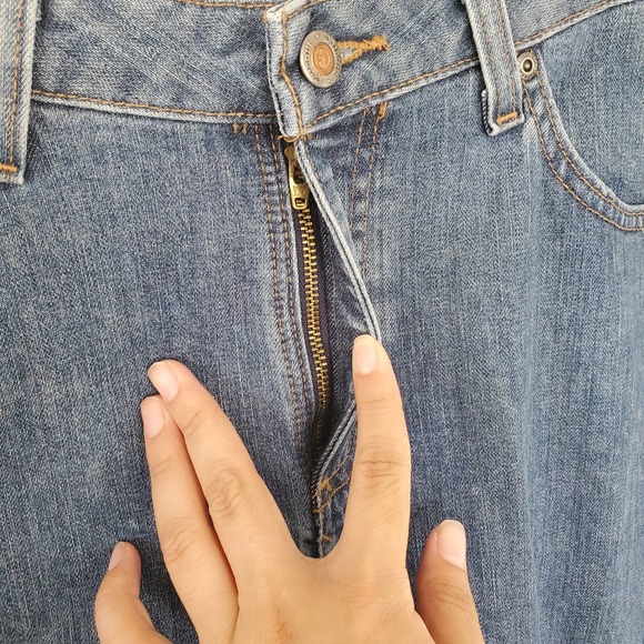 Carhartt Women's Traditional Fit Denim Blue Jeans - Picture 4 of 8